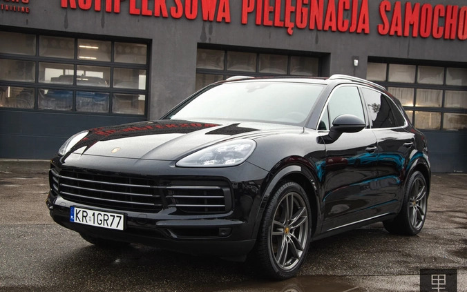 Porsche Cayenne cena 322000 przebieg: 71037, rok produkcji 2018 z Jeziorany małe 497